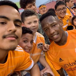 Meet your Posher, Eduardo